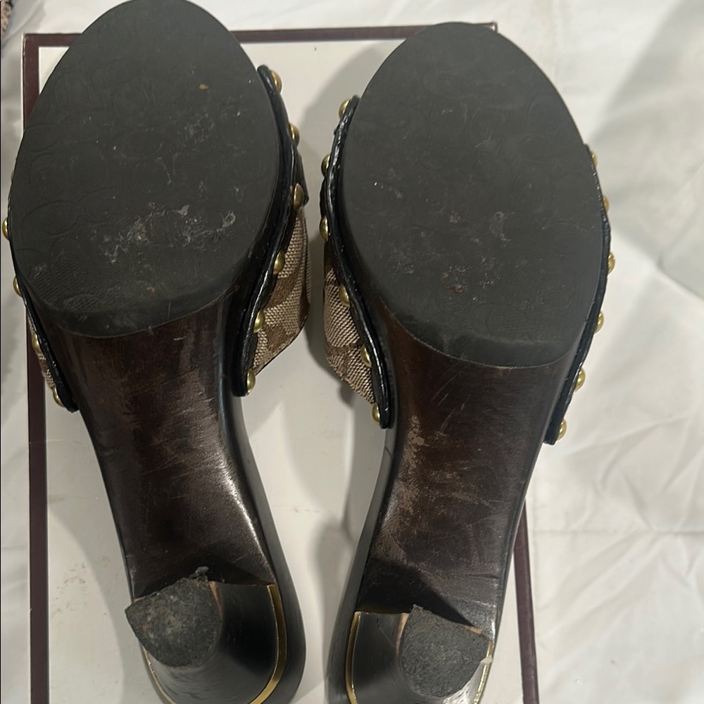 Coach Women's Black and Tan Mules with Gold Accents - Picture 4 of 7